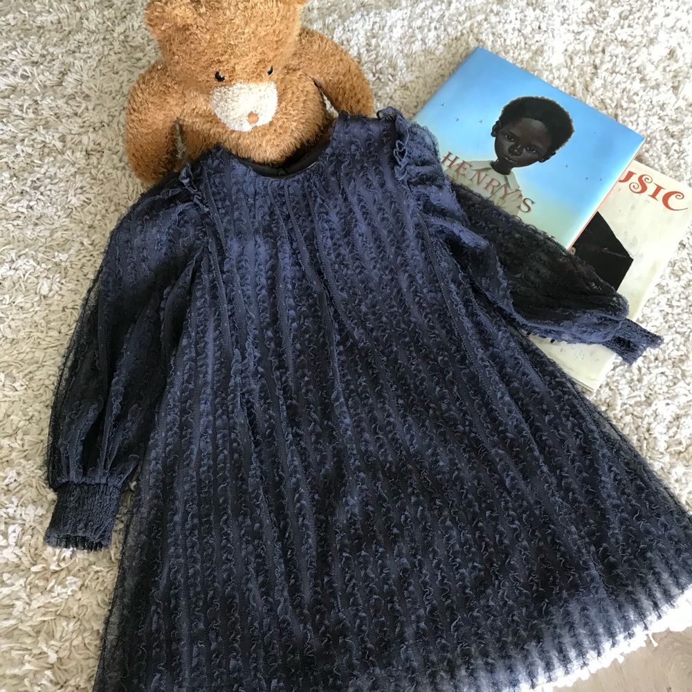 Zara’s gray dress size 6